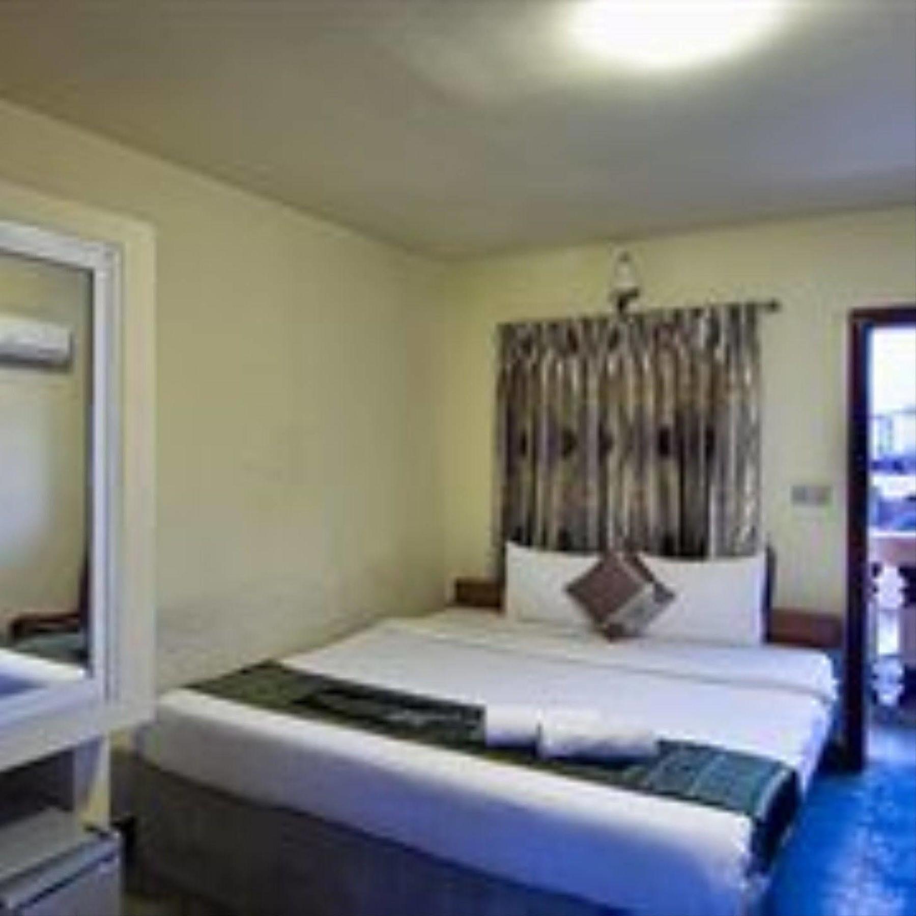 G Eleven Hotel Phnom Penh Esterno foto
