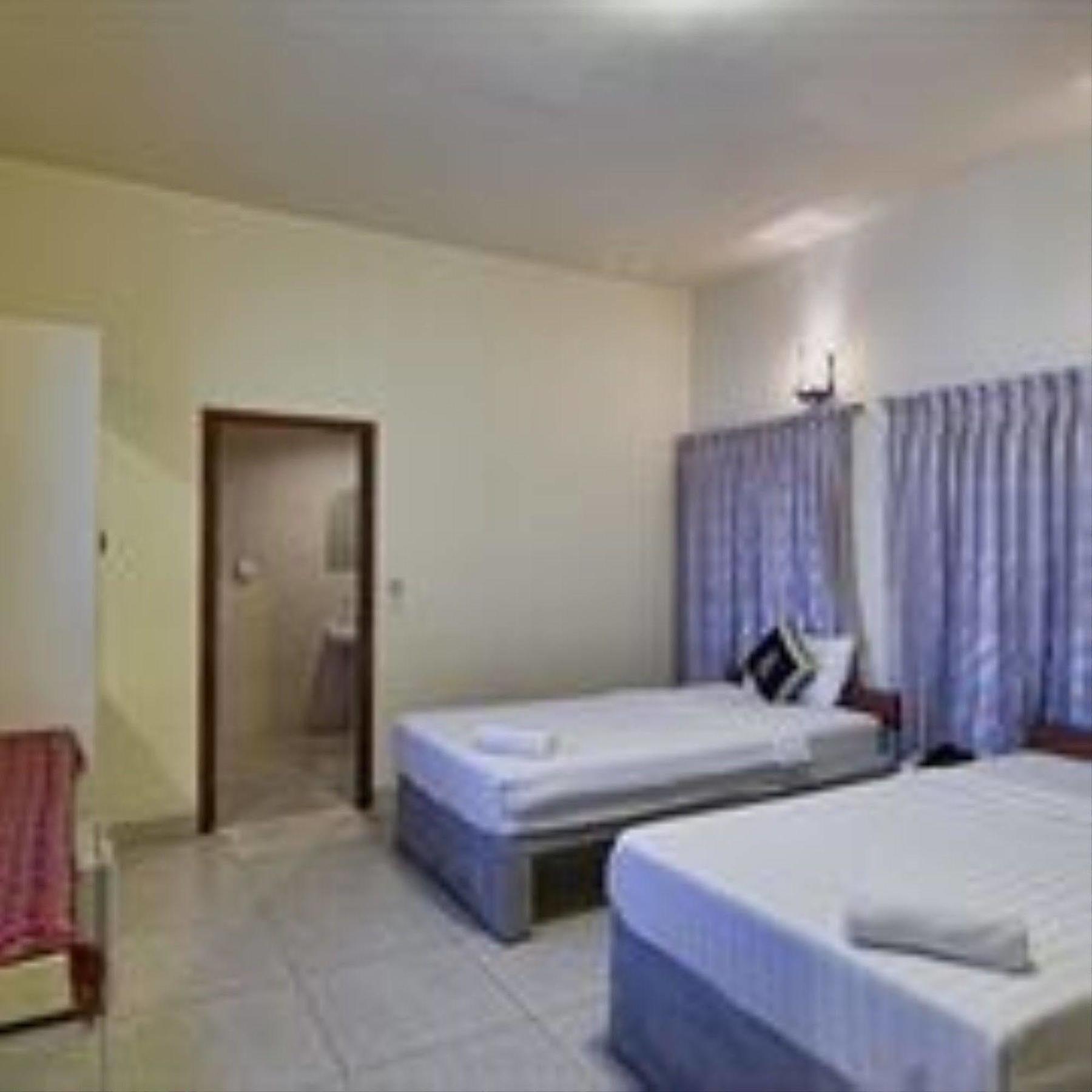 G Eleven Hotel Phnom Penh Esterno foto