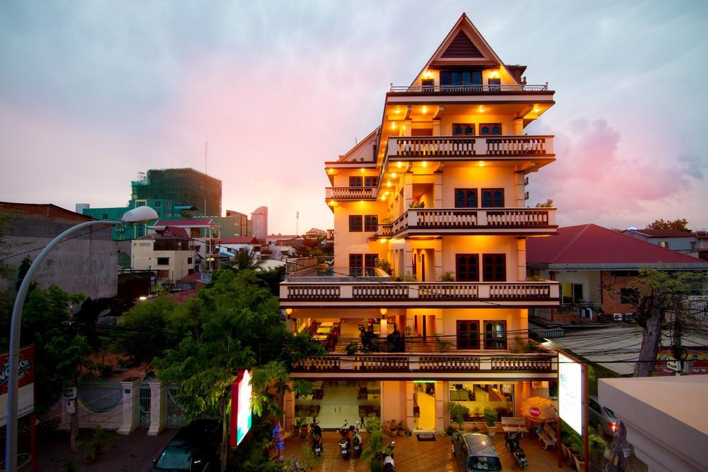 G Eleven Hotel Phnom Penh Esterno foto